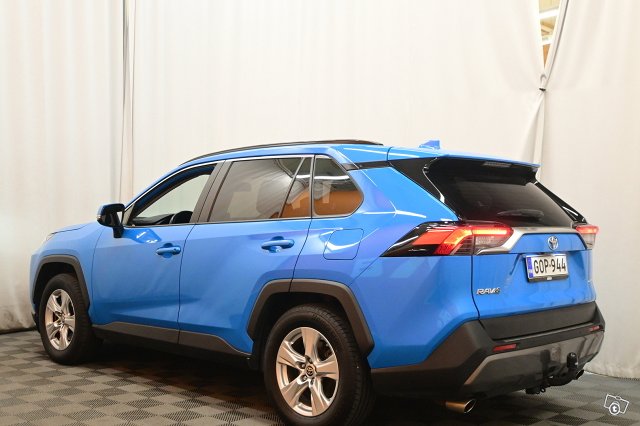 Toyota RAV4 6