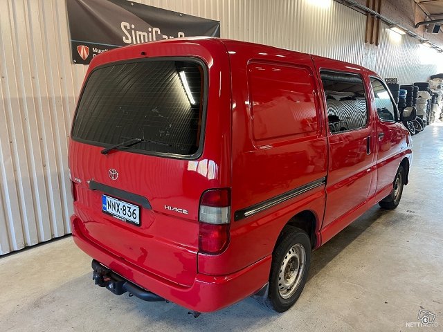 Toyota Hiace 5