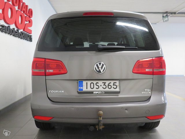 Volkswagen Touran 4