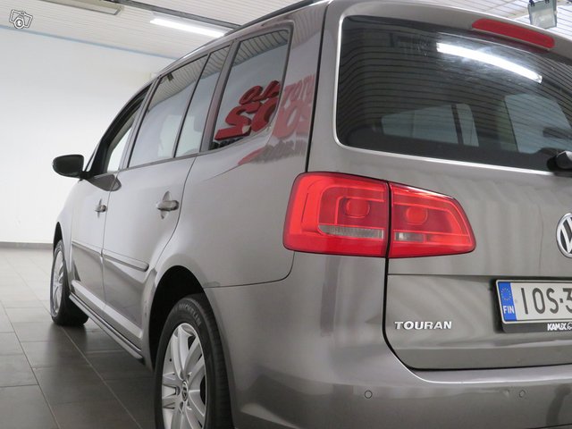 Volkswagen Touran 5