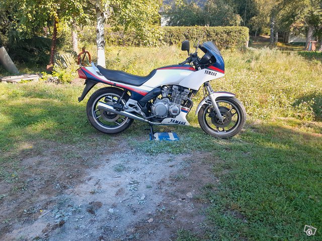 Yamaha XJ 750 1