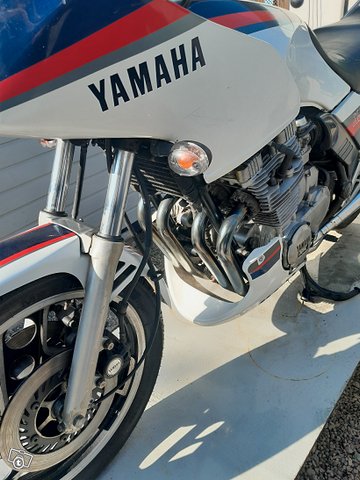 Yamaha XJ 750 8