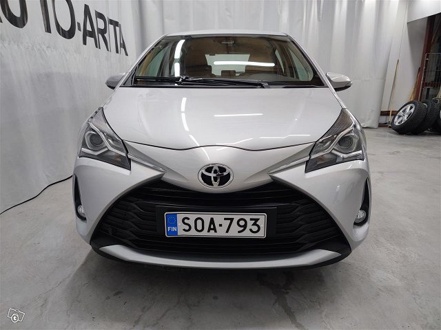 Toyota Yaris 2