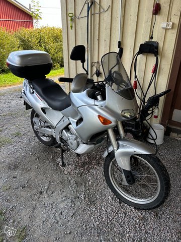 Aprilia Pegaso 650, kuva 1