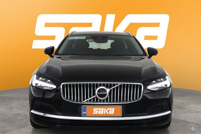 Volvo V90 2