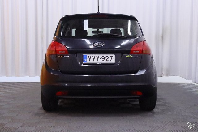 Kia Venga 6