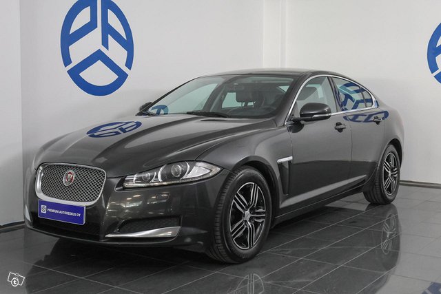 Jaguar XF 1