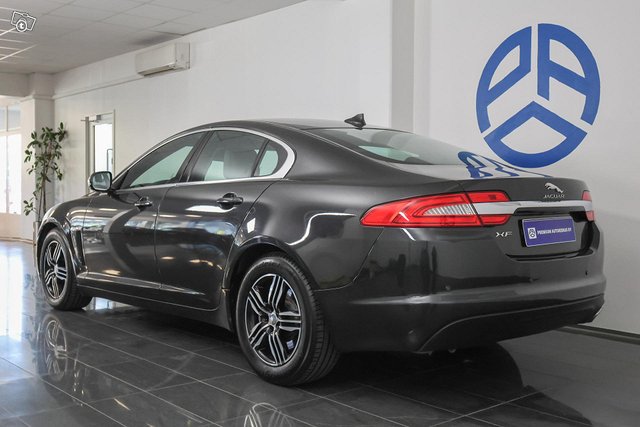 Jaguar XF 13