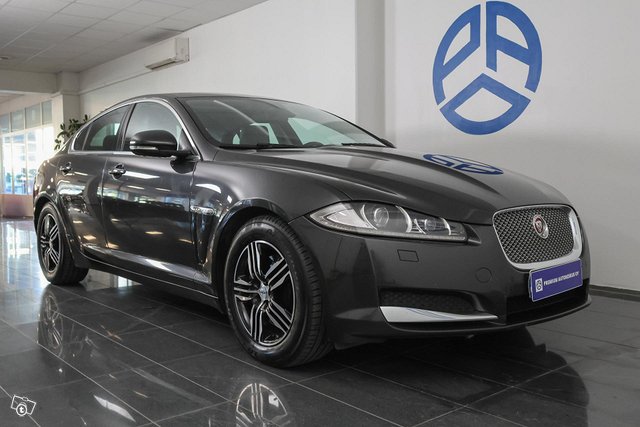 Jaguar XF 23