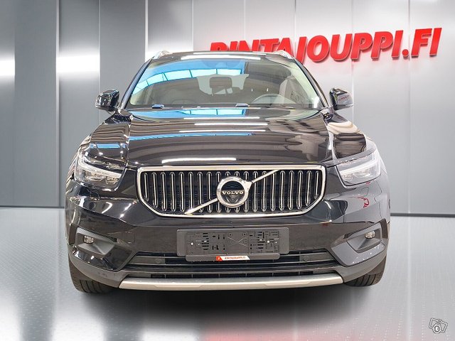 Volvo XC40 3