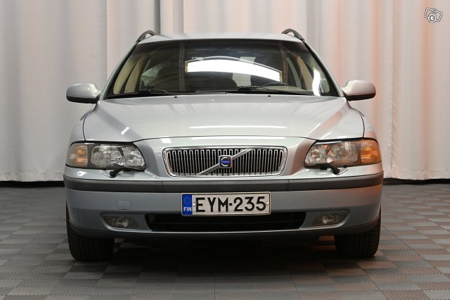 Volvo V70 2