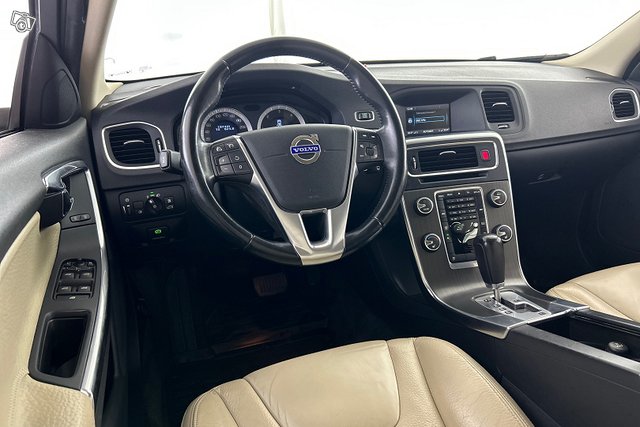 Volvo S60 25