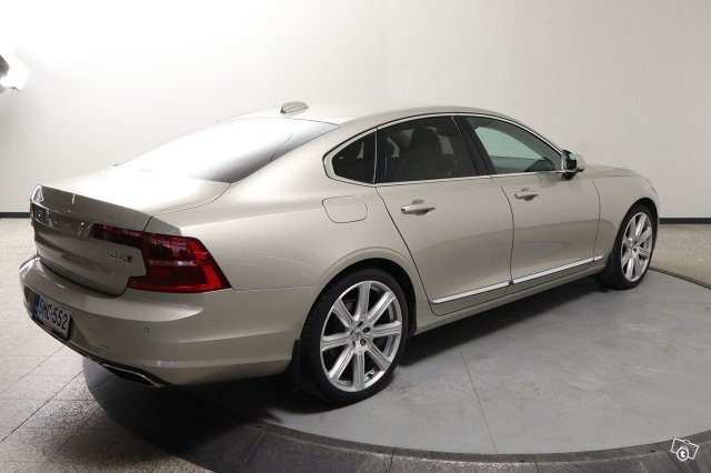 Volvo S90 5