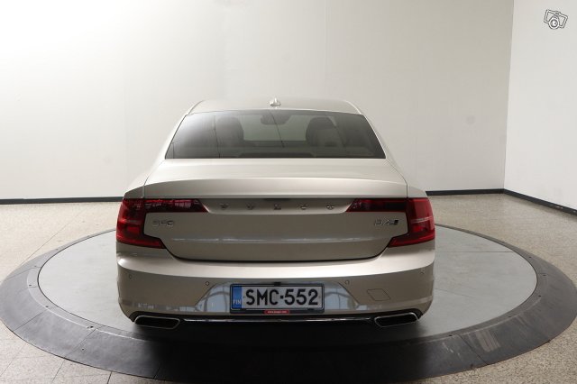 Volvo S90 6