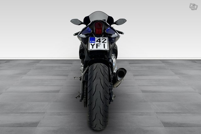 Yamaha YZF-R1 5