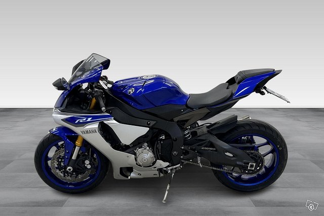 Yamaha YZF-R1 7