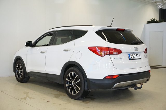 Hyundai SANTA FE 4