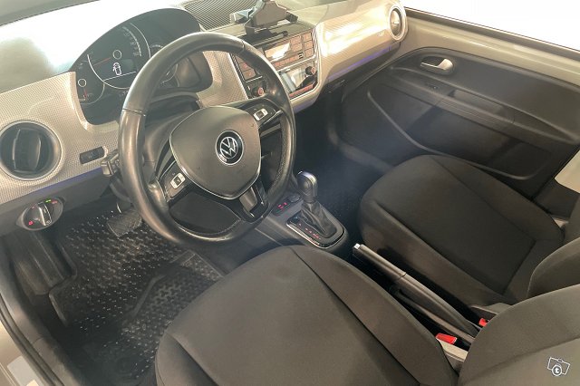 Volkswagen Up 6