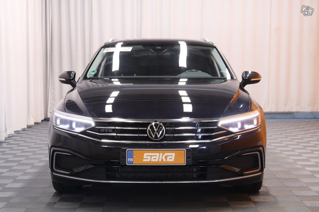 Volkswagen Passat 2