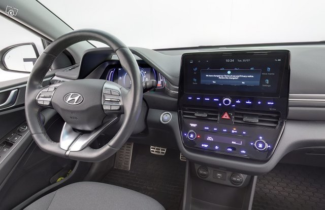 HYUNDAI IONIQ ELECTRIC 12