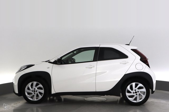 Toyota Aygo X 2