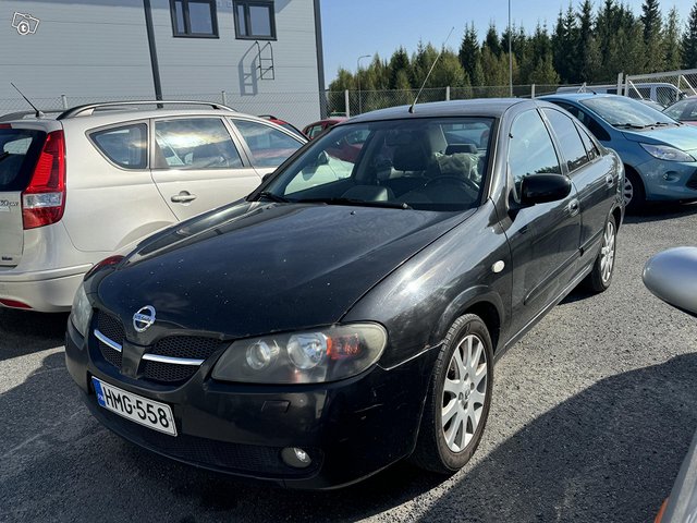 Nissan Almera