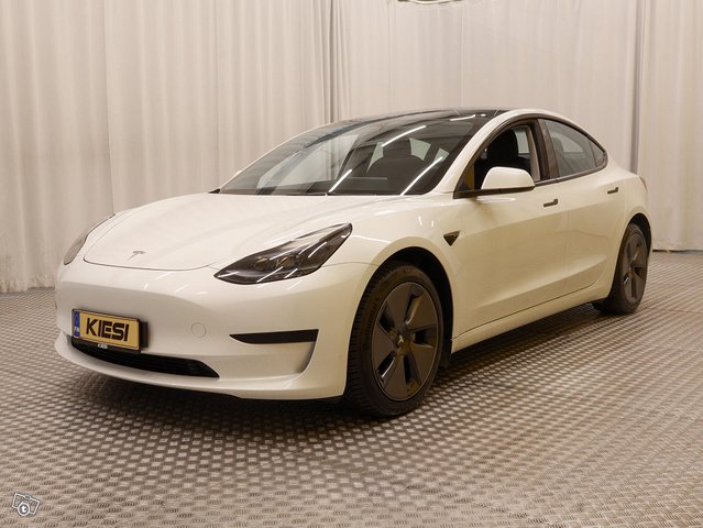 Tesla Model 3 23