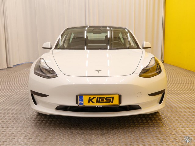 Tesla Model 3 24