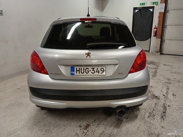 Peugeot 207 8