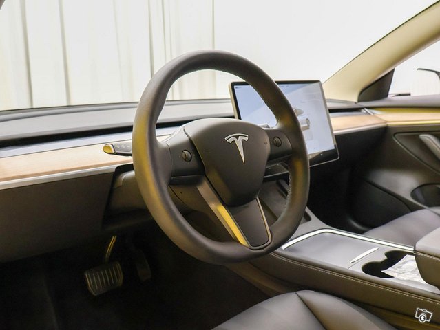 Tesla Model 3 3