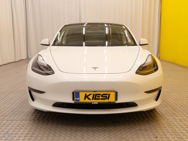 Tesla Model 3 25