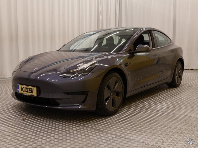 Tesla Model 3 23