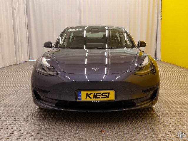 Tesla Model 3 24