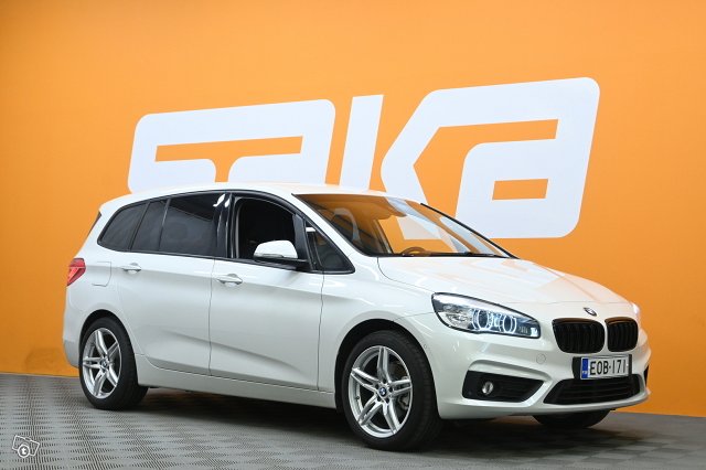 BMW 218