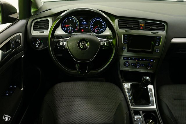 Volkswagen Golf 14