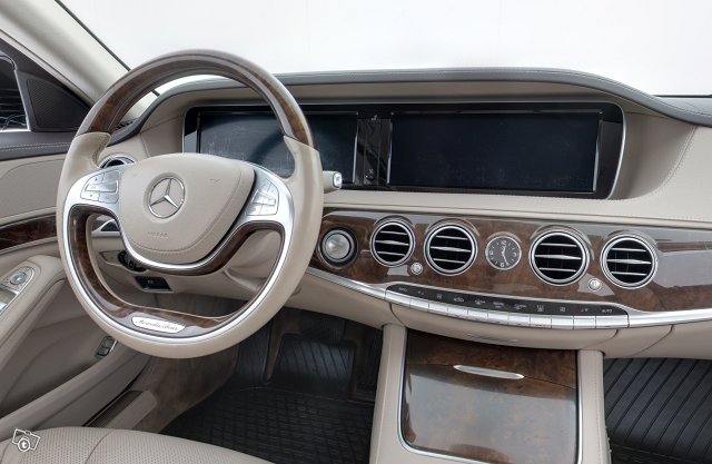 MERCEDES-BENZ S 9