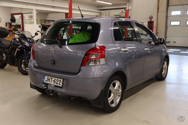 Toyota Yaris 4