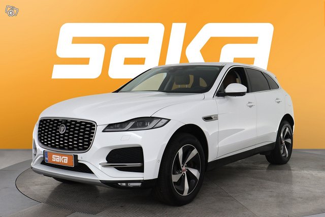 Jaguar F-PACE 4