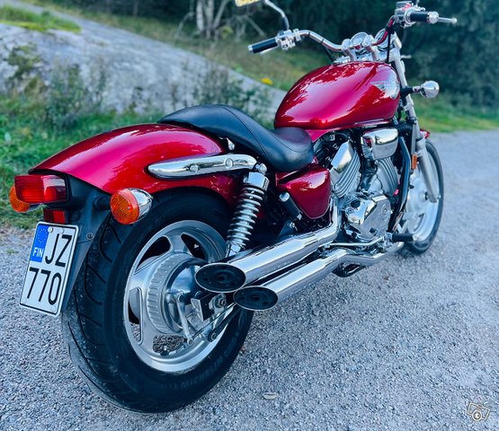 Honda VF 750 Magna 2