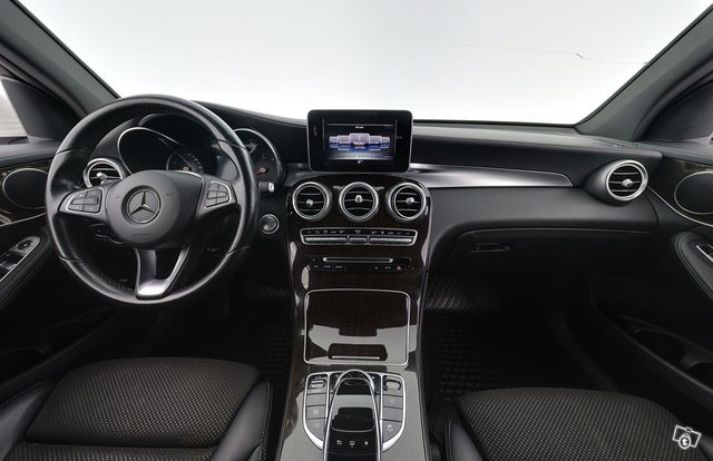 Mercedes-Benz GLC 11