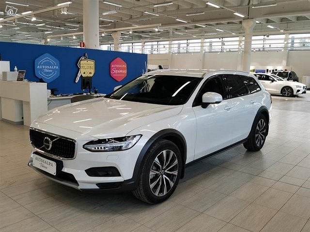 VOLVO V90 Cross Country