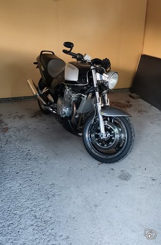 Suzuki GSX1100G 3