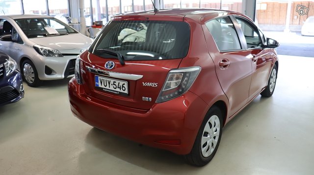 Toyota YARIS 5