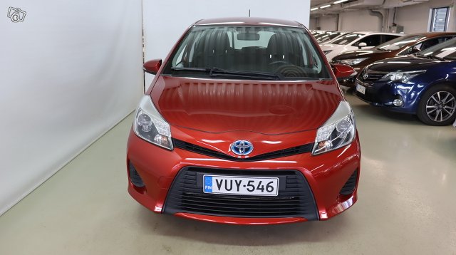 Toyota YARIS 7