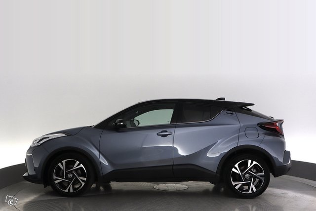 Toyota C-HR 2