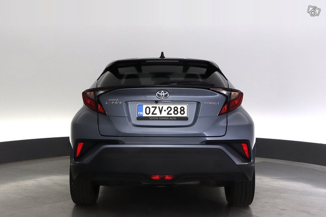 Toyota C-HR 4