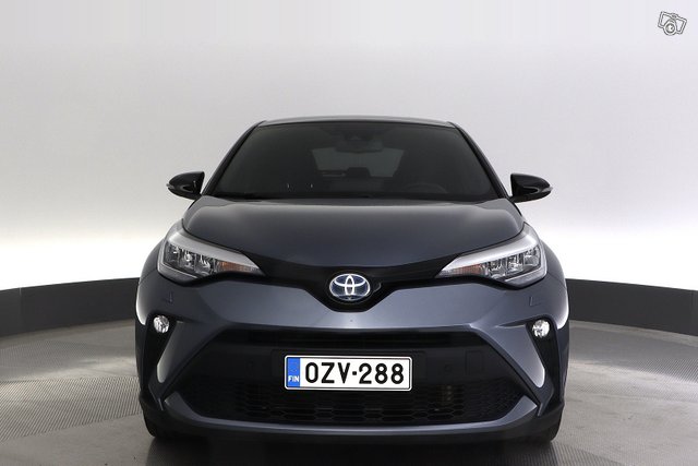 Toyota C-HR 8