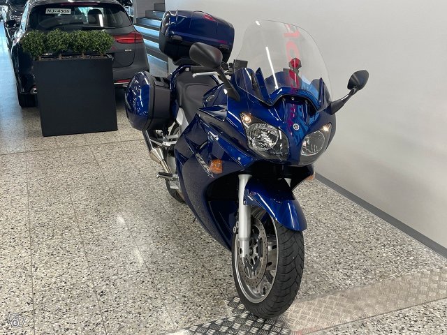 Yamaha FJR 2