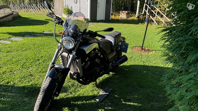 Yamaha VMax 1200 v.malli 1997 5