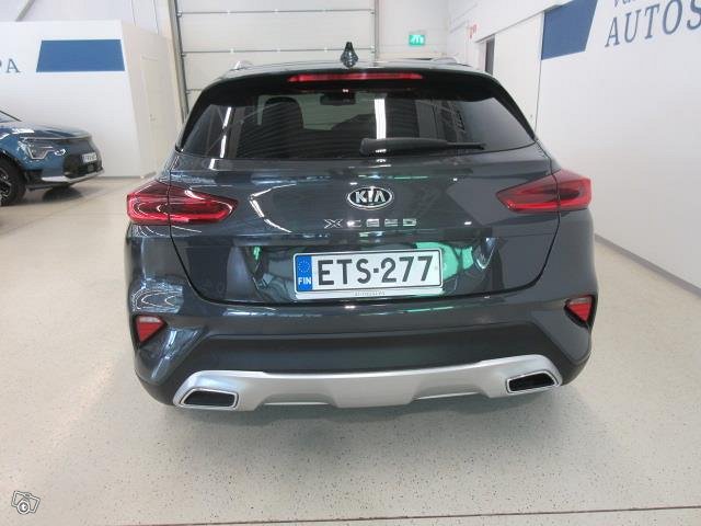 KIA XCeed 4